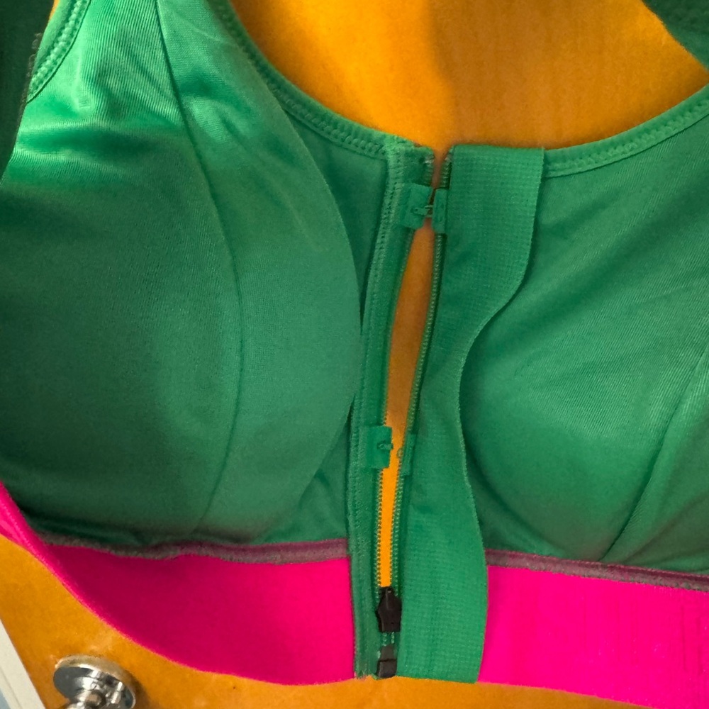 SHEFIT ultimate sports bra - Picture 5 of 10
